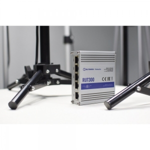 Teltonika Rut300 Router Kablowy 5x Lan/wan Fast Ethernet